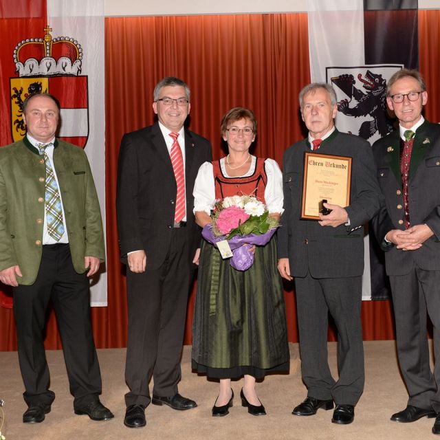 Berndorf: Ehrung der Bürger / Mackinger Hans © Karoline Vatschger / Übermittelt von der Gemeinde Berndorf am 19.11.2015